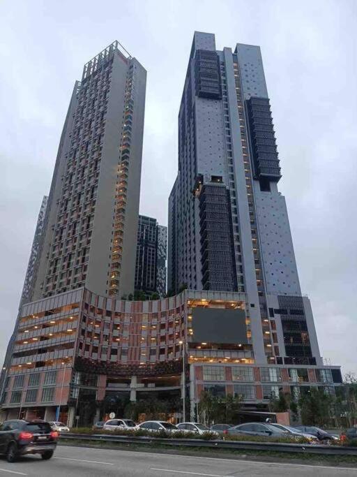 Sky Infinity Pool Modern @ Mid Valley Kl Apartment Kuala Lumpur