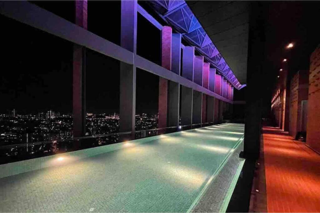 Pangsapuri Sky Infinity Pool Modern @ Mid Valley Kl *