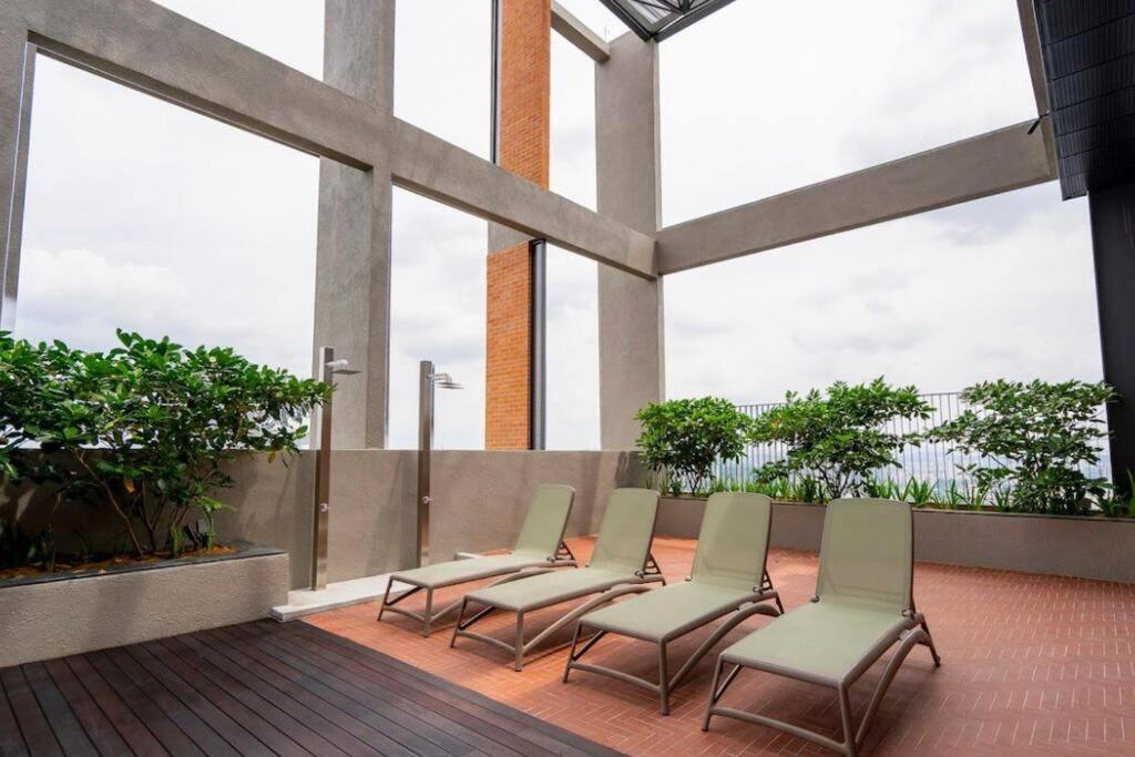 Pangsapuri Sky Infinity Pool Modern @ Mid Valley Kl